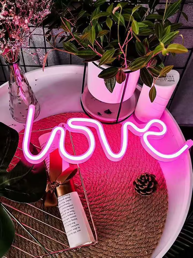 Placa Neon Love